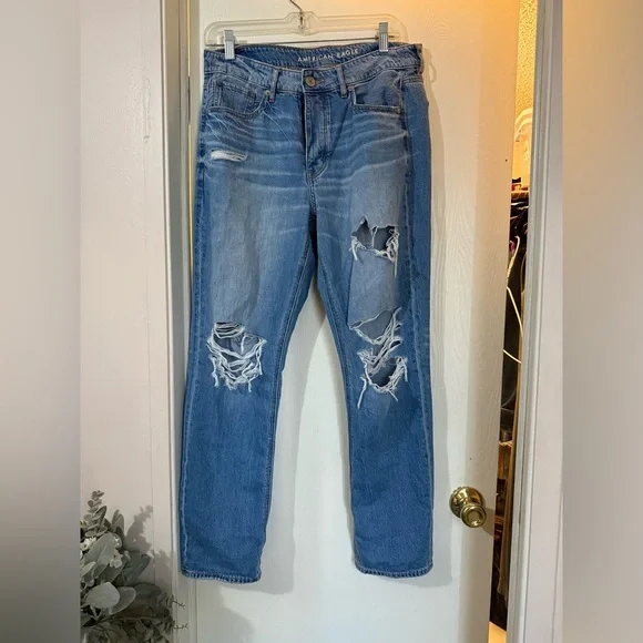 American Eagle Outfitters Classic Blue Jeans - Picture 1 of 3